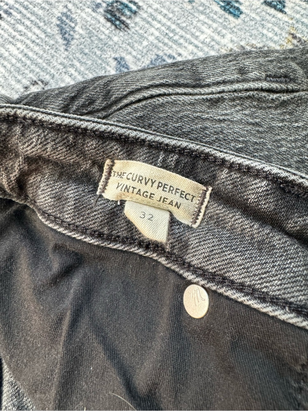 Madewell Curvy Perfect Vintage Straight Jean in Lunar Wash - Picture 8 of 9